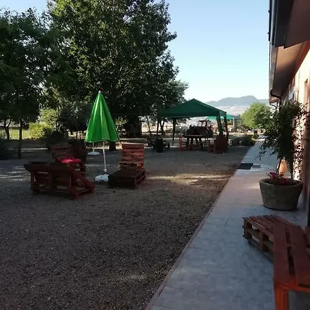 Alloggio per agriturismo Rupe Delle Sorbe *